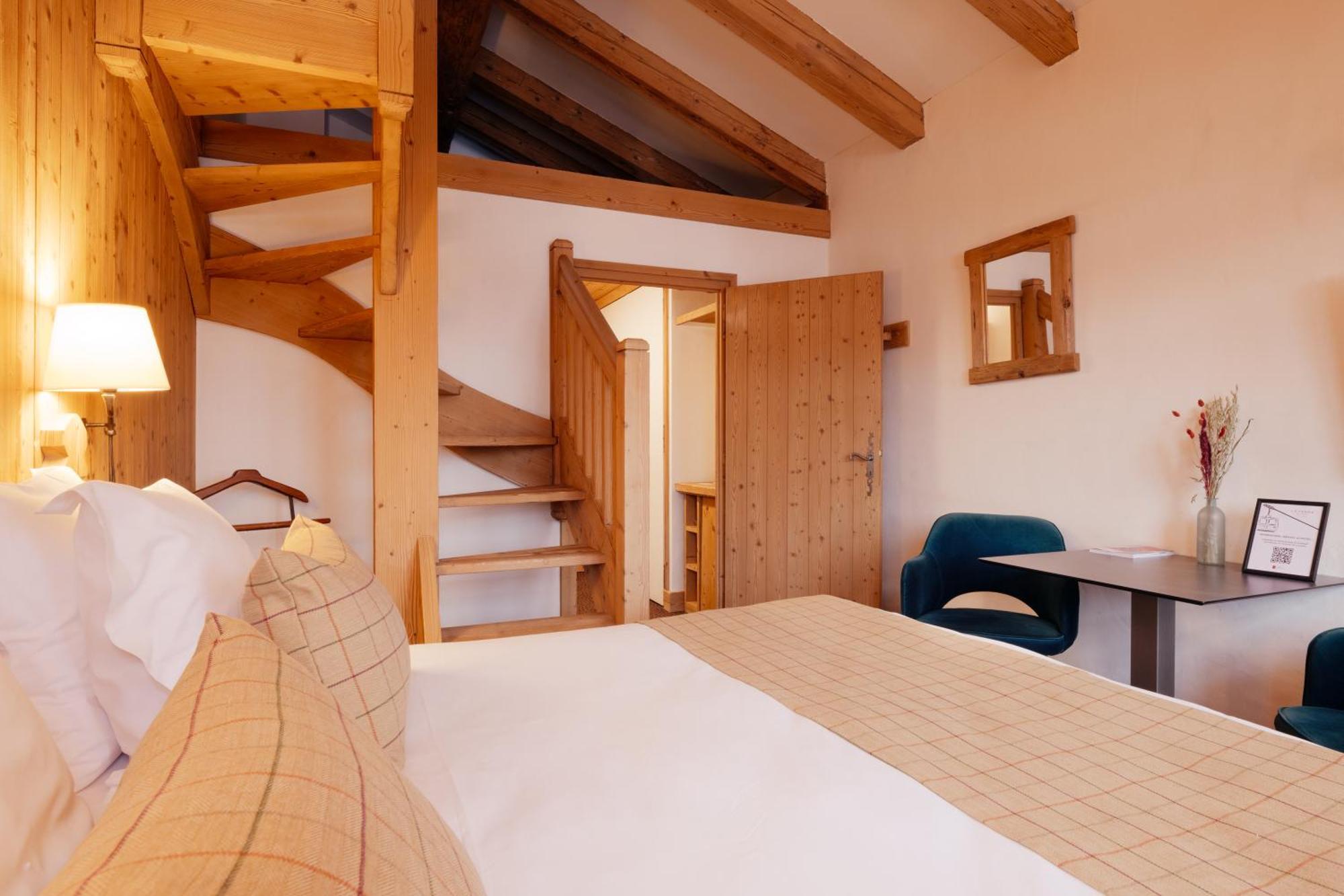 La Ferme Du Golf Hotell Megève Rum bild